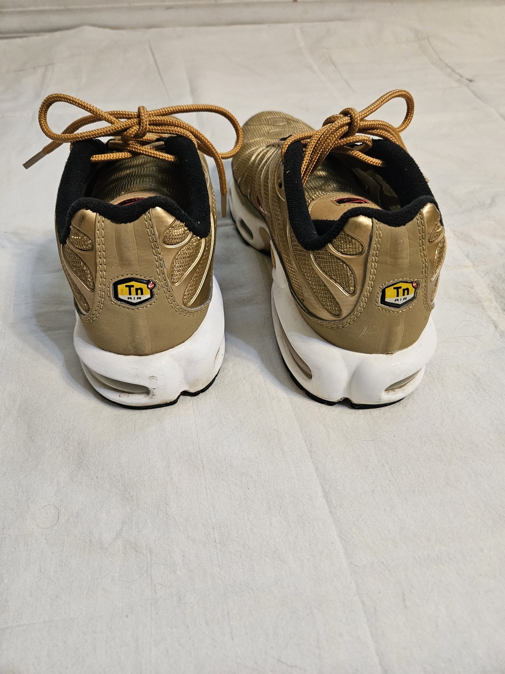 Nike Womens Air Max Plus TN Metallic Gold Cushion 8.5 - Picture 5 of 10